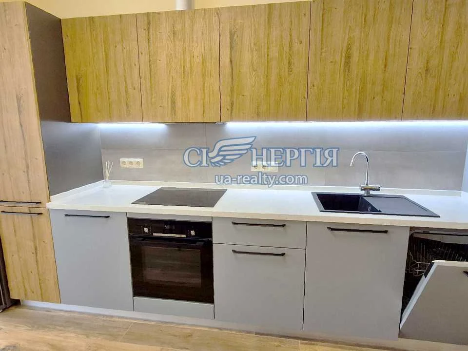 Квартира. Київ, Левка Лук'яненка вул.
