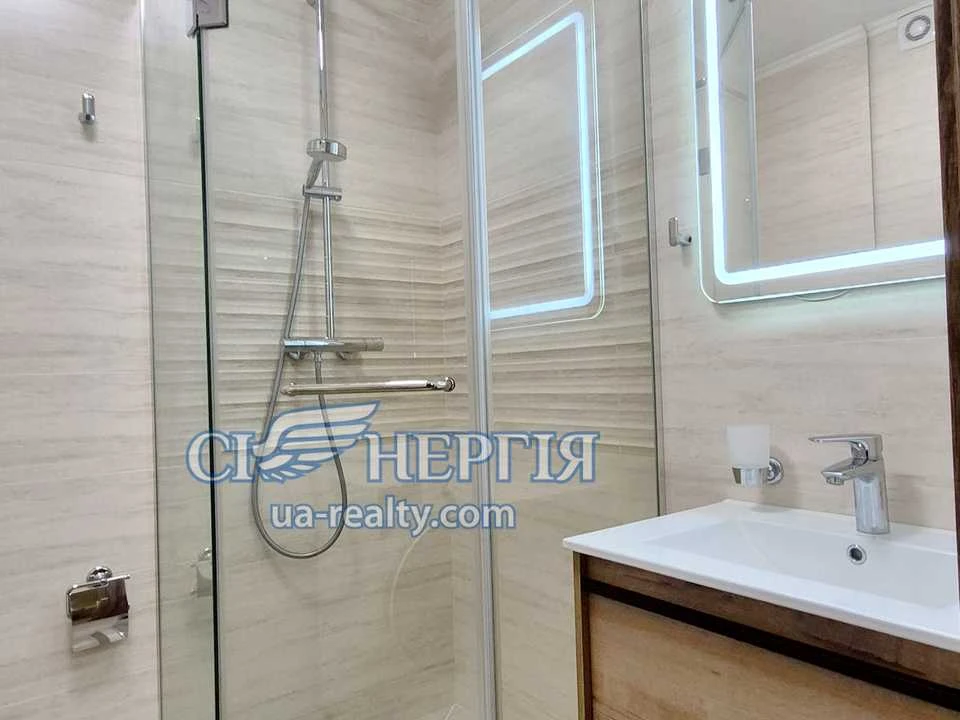 Квартира. Київ, Левка Лук'яненка вул.