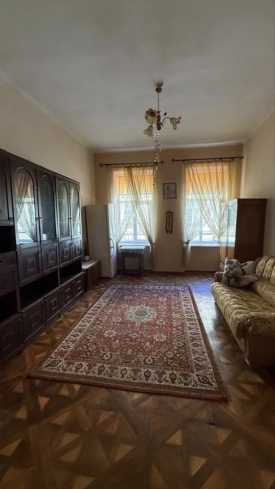 Однокімнатна квартира по вул. Головацького у Львові від влас