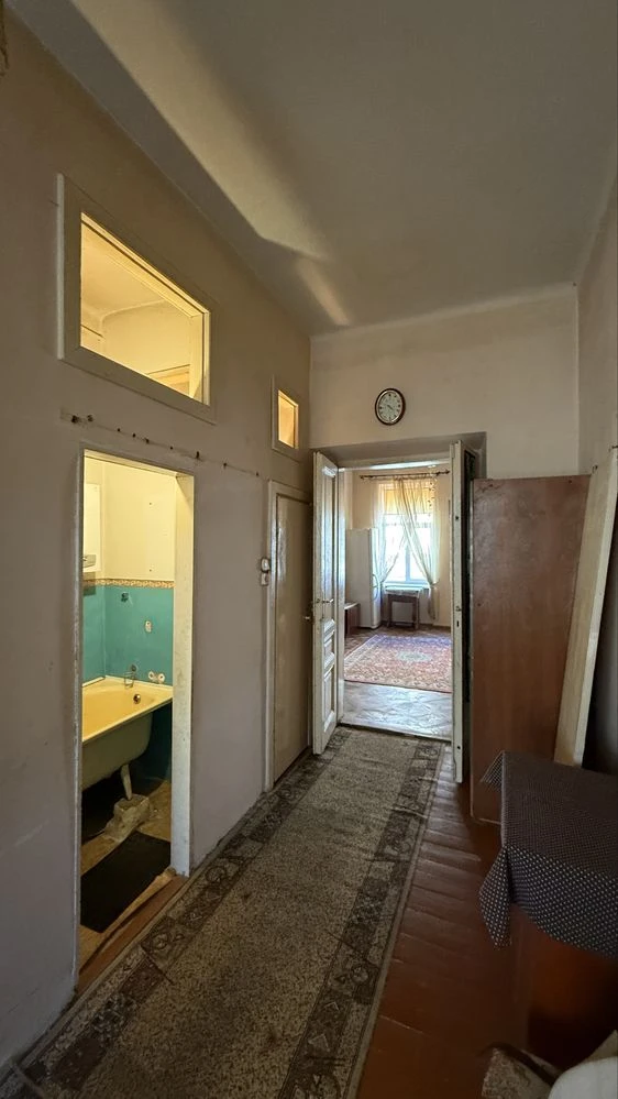 Однокімнатна квартира по вул. Головацького у Львові від влас