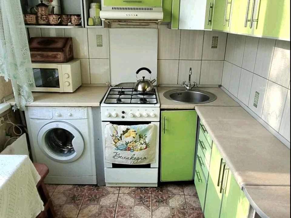 Apartment. Kharkiv, Slavy Avenue.