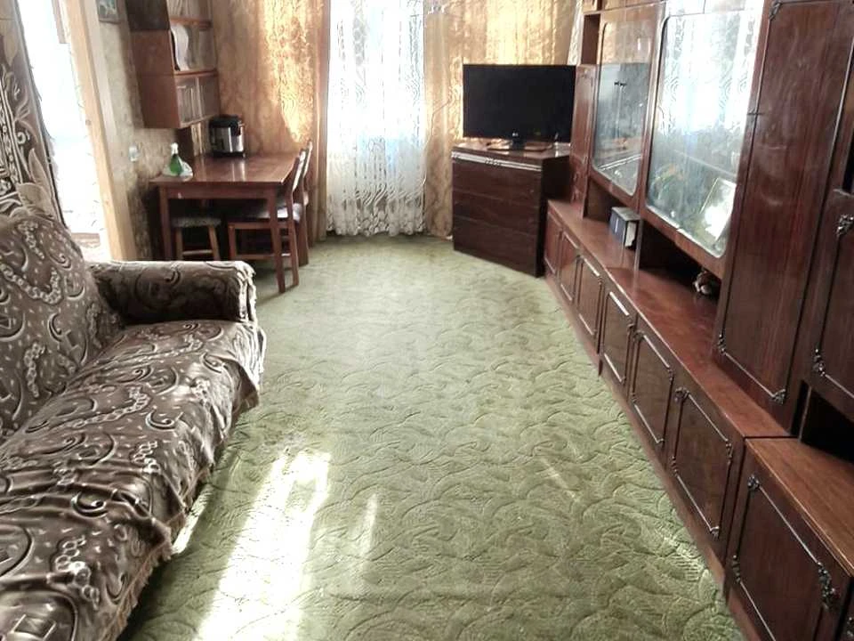 Apartment. Kharkiv, Slavy Avenue.