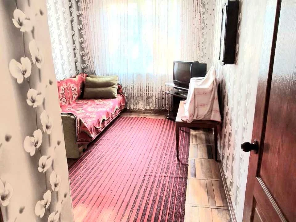 Apartment. Kharkiv, Slavy Avenue.