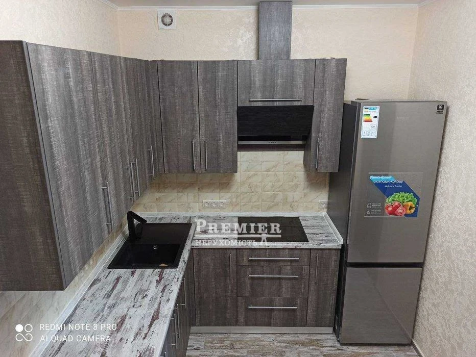 Квартира с современным ремонтом 36 кв.м. Укомплектована мебелью