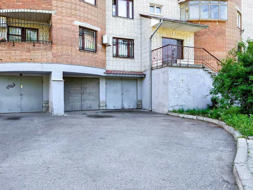 Квартира. Львів, Академіка Лазаренка вул.