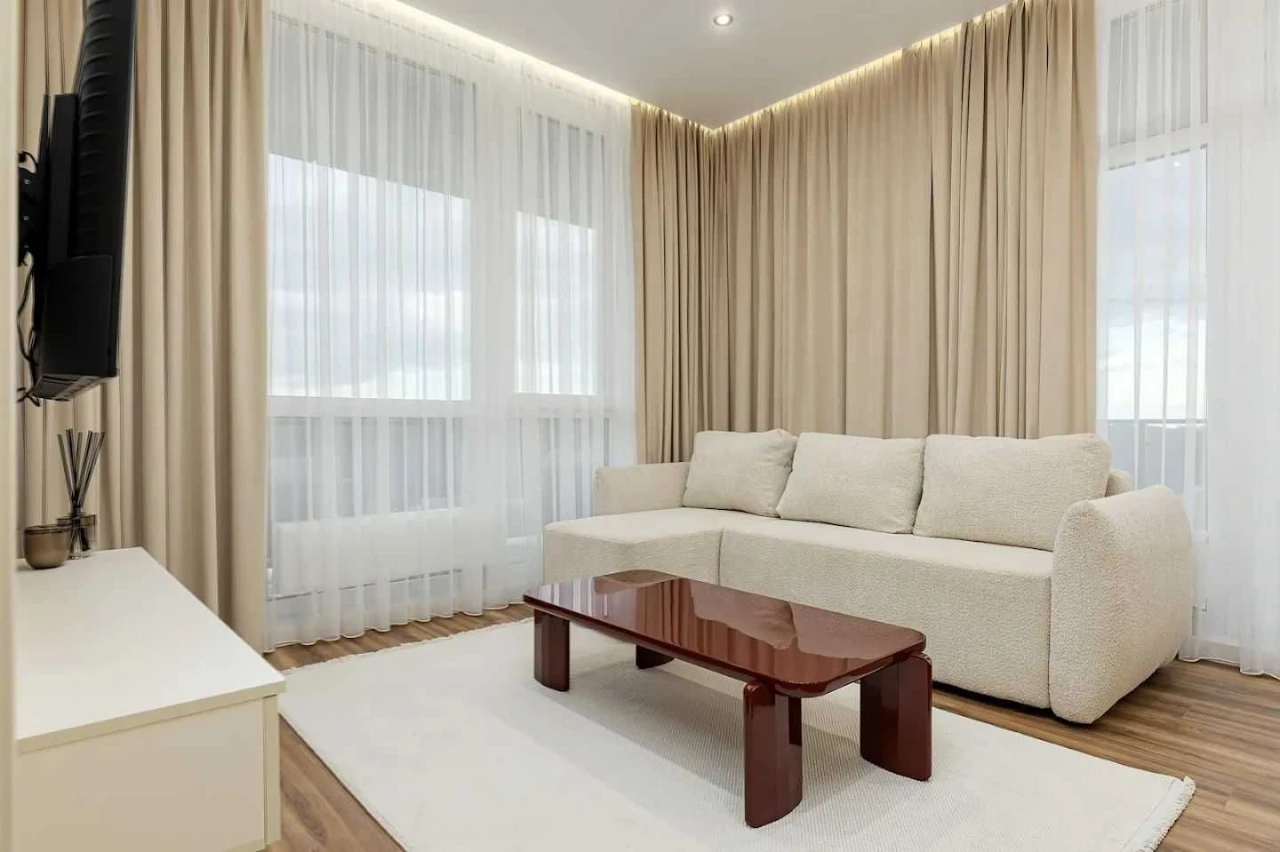 Терміновий продаж 2 кім квартири з ремонтом, терасою пр.Чорн