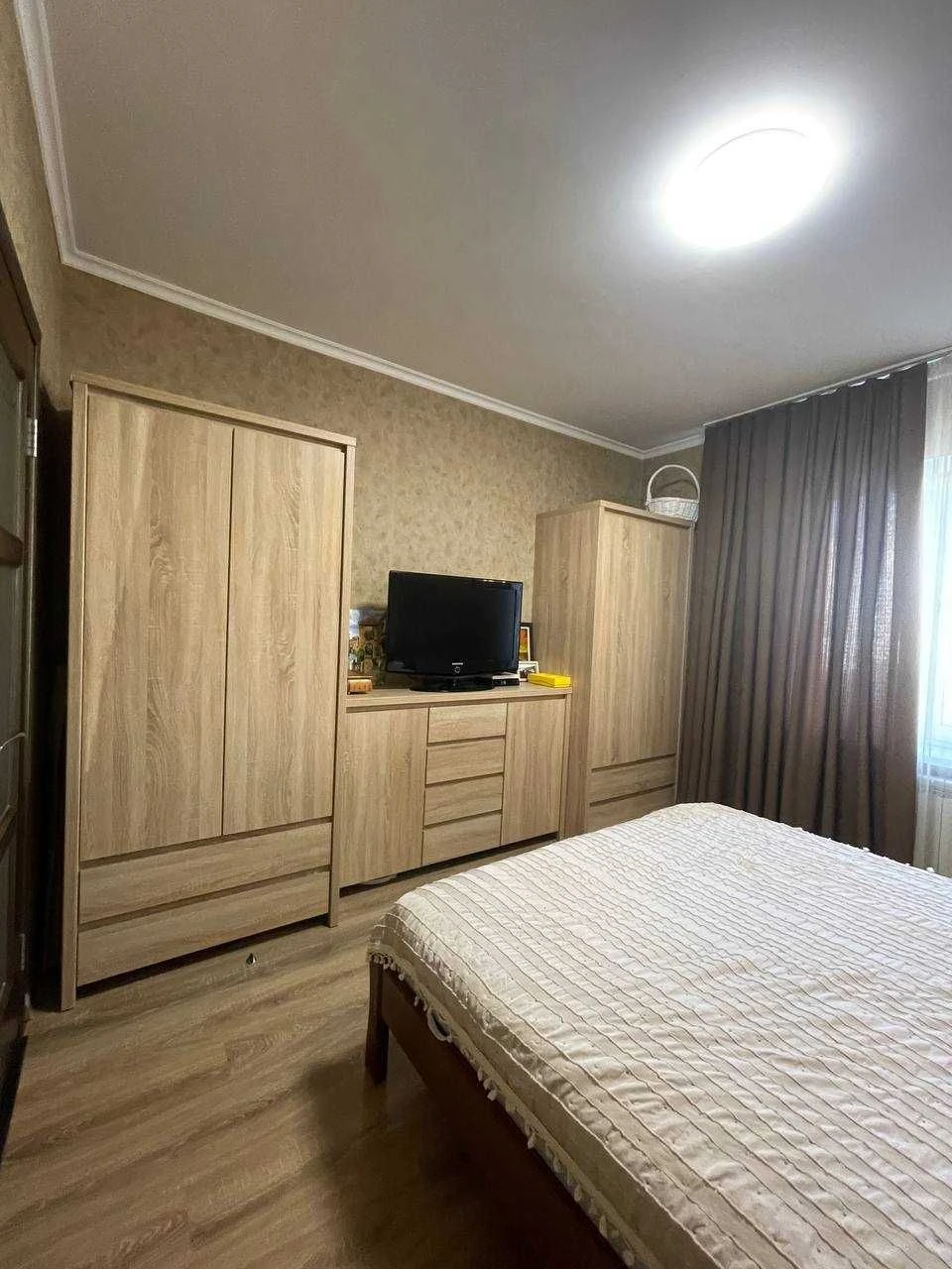 Продаж (3к=87м) квартира з якісним ремонтом пр. Червоної Кал