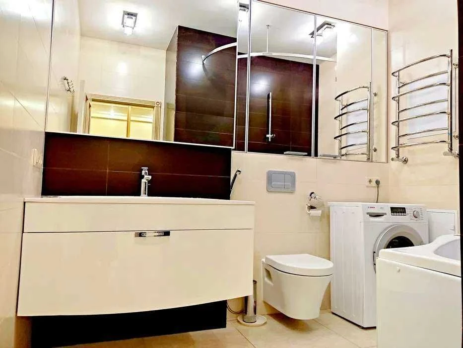 Продам 1-кімн. Солом'янська вул. 15а, 53 м.кв