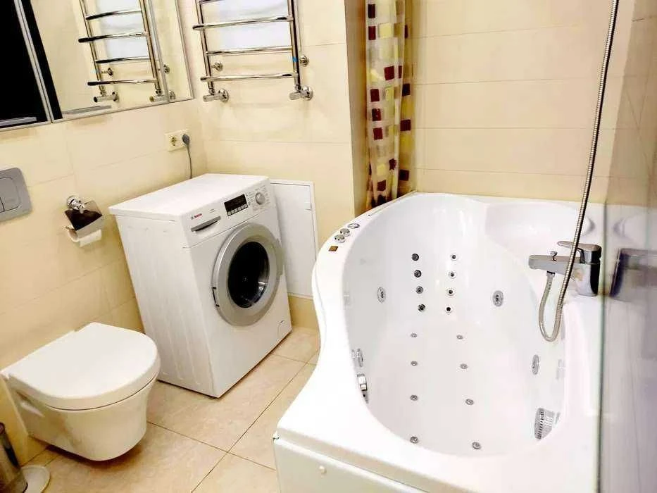 Продам 1-кімн. Солом'янська вул. 15а, 53 м.кв