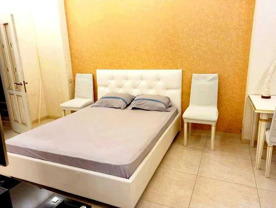 Продам 1-кімн. Солом'янська вул. 15а, 53 м.кв