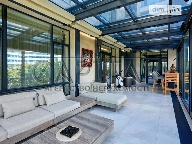 For sale 4-room apartment 180 sq. m. on Demiivska Street 33 • ID 3468