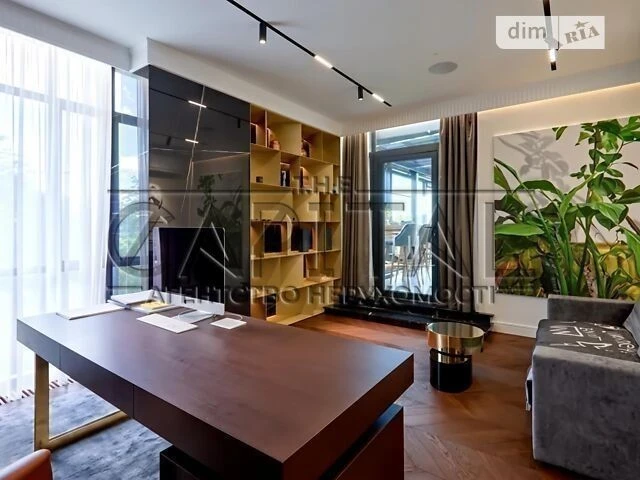 For sale 4-room apartment 180 sq. m. on Demiivska Street 33 • ID 3468