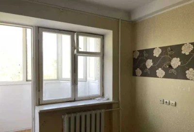 •• 1-кімнатна квартира (гостинка) по вул. Братів Зерових