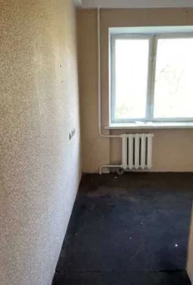 •• 1-кімнатна квартира (гостинка) по вул. Братів Зерових