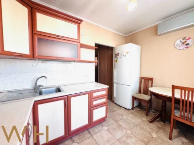 Продам 1 кім. квартиру, 39 м², вул. Лариси Руденко, 10, Позн