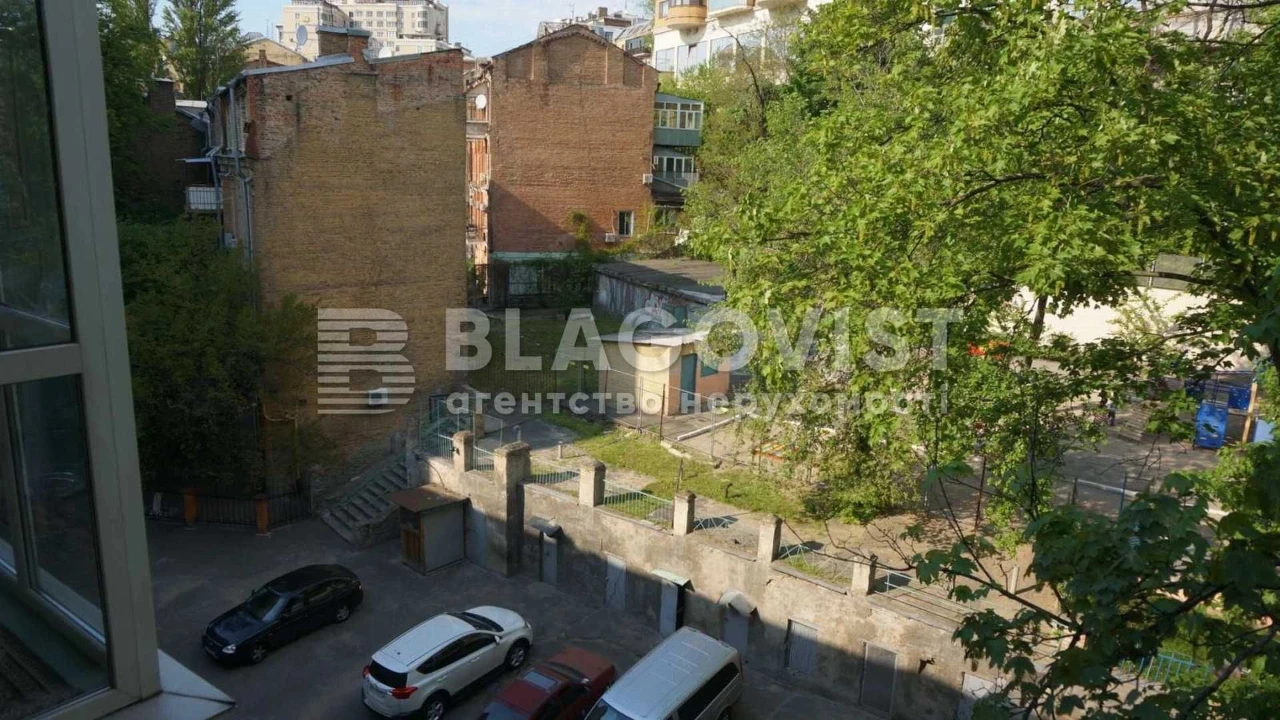 Продаж 4-к (100м) квартири вул.Басейна,15 Центр Бесарабка, Х