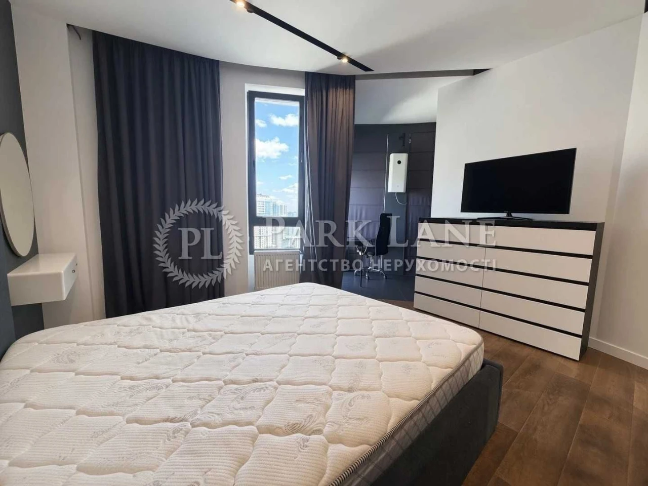 Продаж 1к 57м2 Міхновського Миколи бул, 14-16, Печерський кв