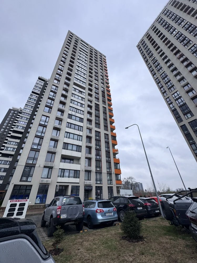 Продам квартиру з дизайнерським ремонтом в ЖК Seven, Осокорк
