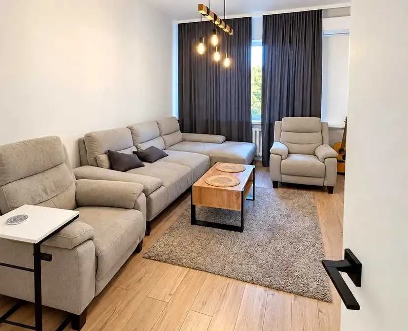 Продаж 3-кімнатної квартири вул.Деревлянська 20/2 в м.Київ,