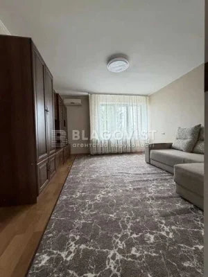Продаж 1 кімнатна центр Антоновича 154,  ст. "Палац Україна"
