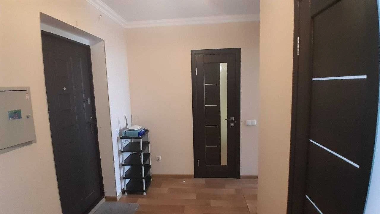 Ю.Поправки 14, продам 1 кімнатну з  ремонтом , м.Чернігівськ