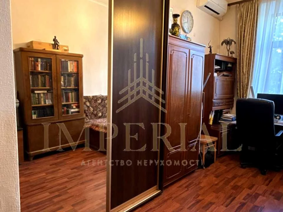 Квартира. Київ, Малопідвальна вул.
