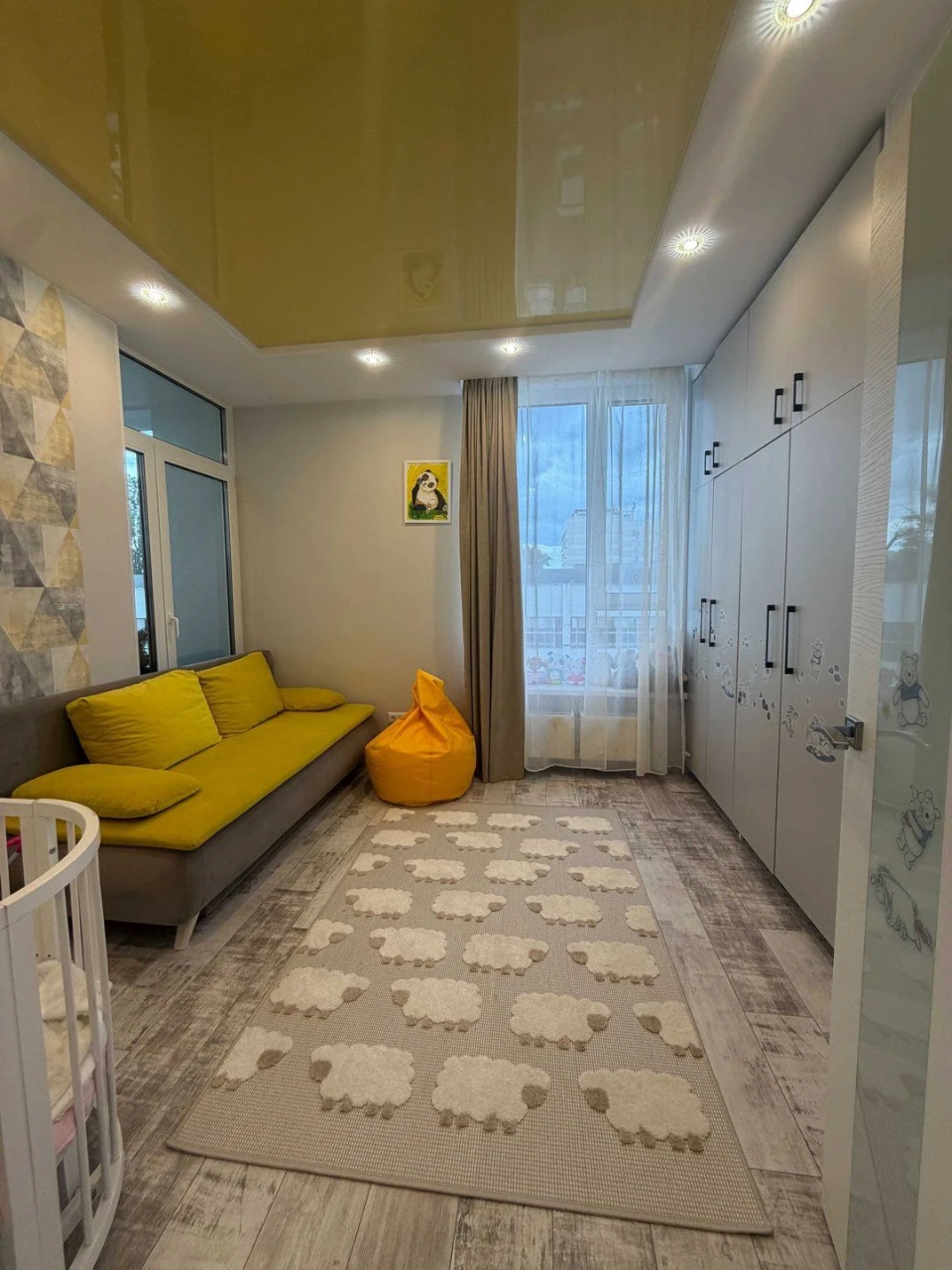 Продаж 3-к квартири з ремонтом, повністю укомплектованої, на