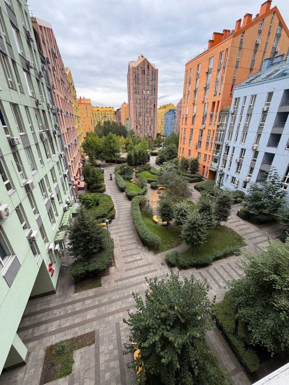 Продаж 3-к квартири з ремонтом, повністю укомплектованої, на