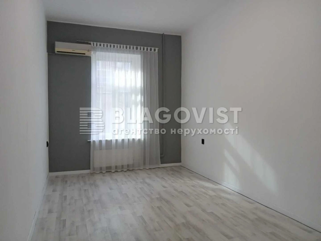 Продаж 3-к квартири вул.Велика Васильківська, 32а Фасадна бу