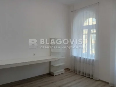 Продаж 3-к квартири вул.Велика Васильківська, 32а Фасадна бу