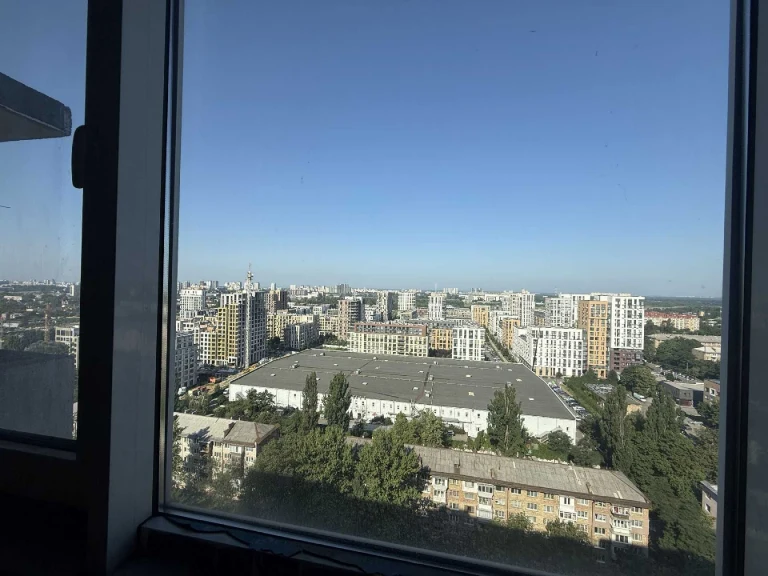 Продаж 2к квартири метро Нивки Щербаківського 52