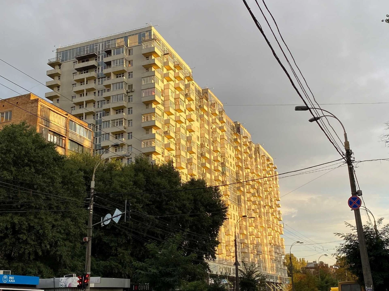 Продаж 2к квартири метро Нивки Щербаківського 52