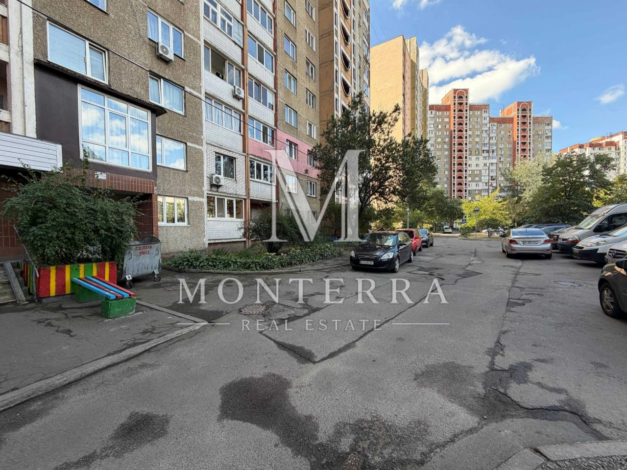 Без % Продаж 2 кім квартири з ремонтом біля парку та озера,