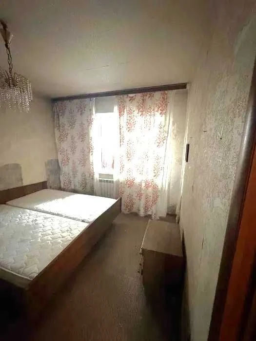 Теремки, вул. Академіка Заболотного 12  3 кім кв 72 м2  Тере