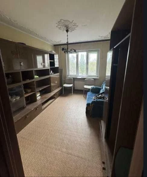 Теремки, вул. Академіка Заболотного 12  3 кім кв 72 м2  Тере