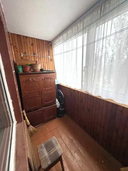 Теремки, вул. Академіка Заболотного 12  3 кім кв 72 м2  Тере