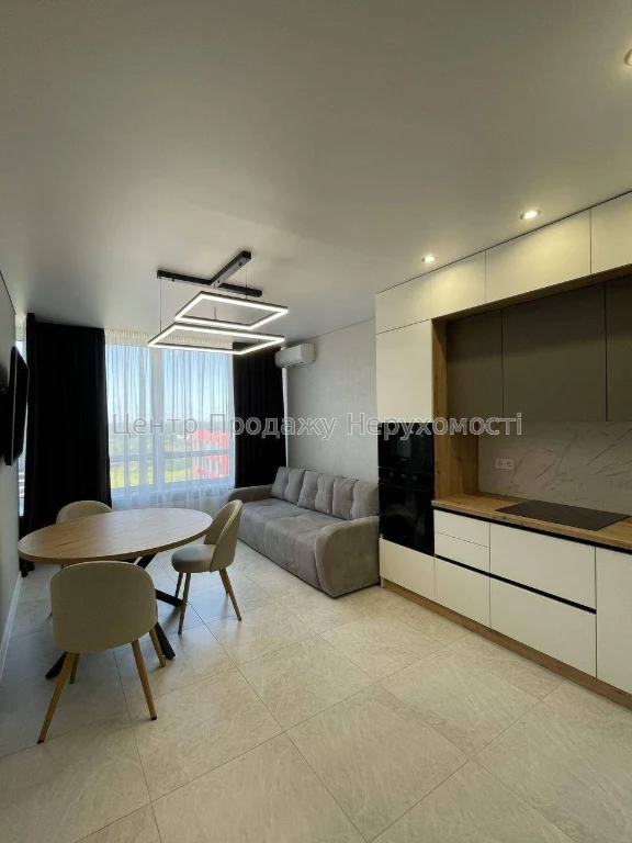 Продаж 2-кімн. квартири 70 м², 17/25 пов, ЖК Варшавський 3,