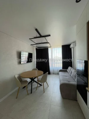 Продаж 2-кімн. квартири 70 м², 17/25 пов, ЖК Варшавський 3,