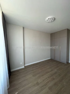 Продаж 2-кімн. квартири 70 м², 17/25 пов, ЖК Варшавський 3,