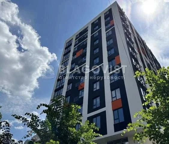 Продам 3 к.квартиру Шевченківський р-н Ростиславська (Рибалк