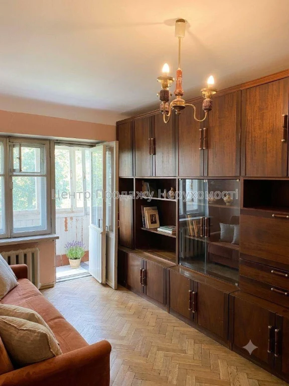 Продаж 1-кімн. квартири 29. 44 м², Київ, 3/5 пов. Чудовий ва