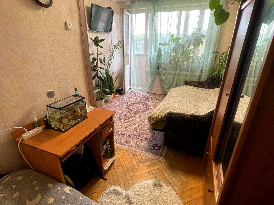 Квартира. Київ, Сирецька вул.