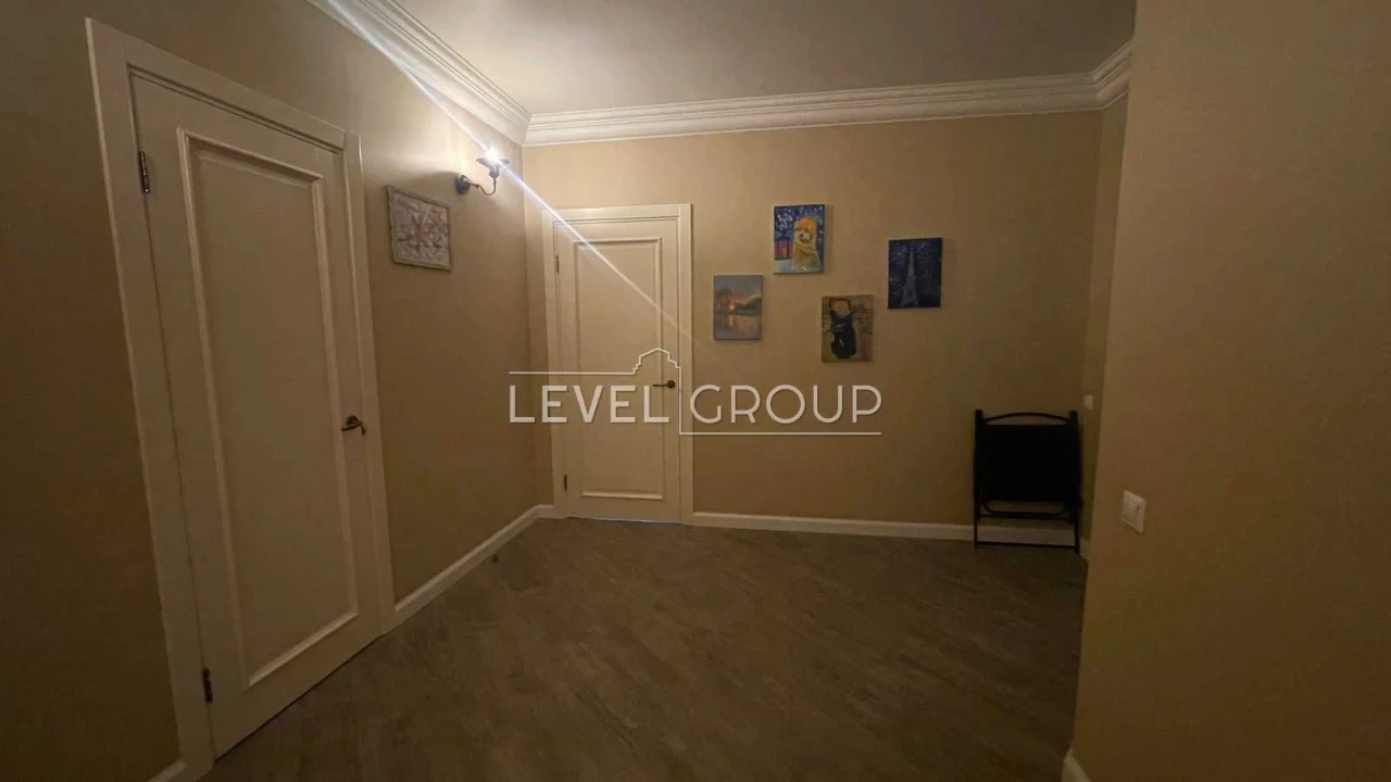 Продаж 3-кімнатної квартири 128,7 м² з паркінгом | вул. Крак