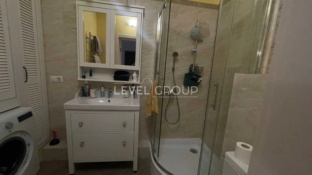Продаж 3-кімнатної квартири 128,7 м² з паркінгом | вул. Крак