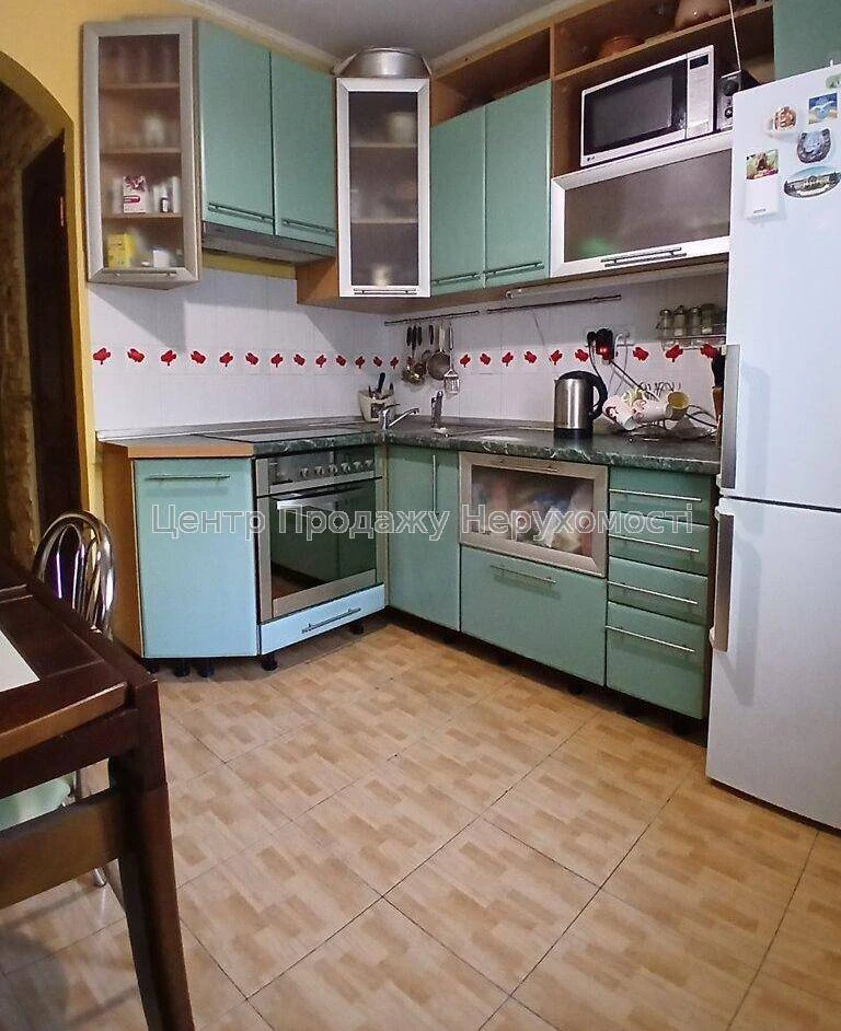 Продаж 3-кімн. квартири 72 м², 2/16 эт, Київ – чудове житло