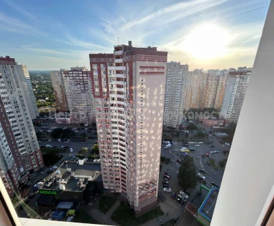 Продаж 1-кімн. квартири 40, 2 м ² на 24 поверсі в Києві!