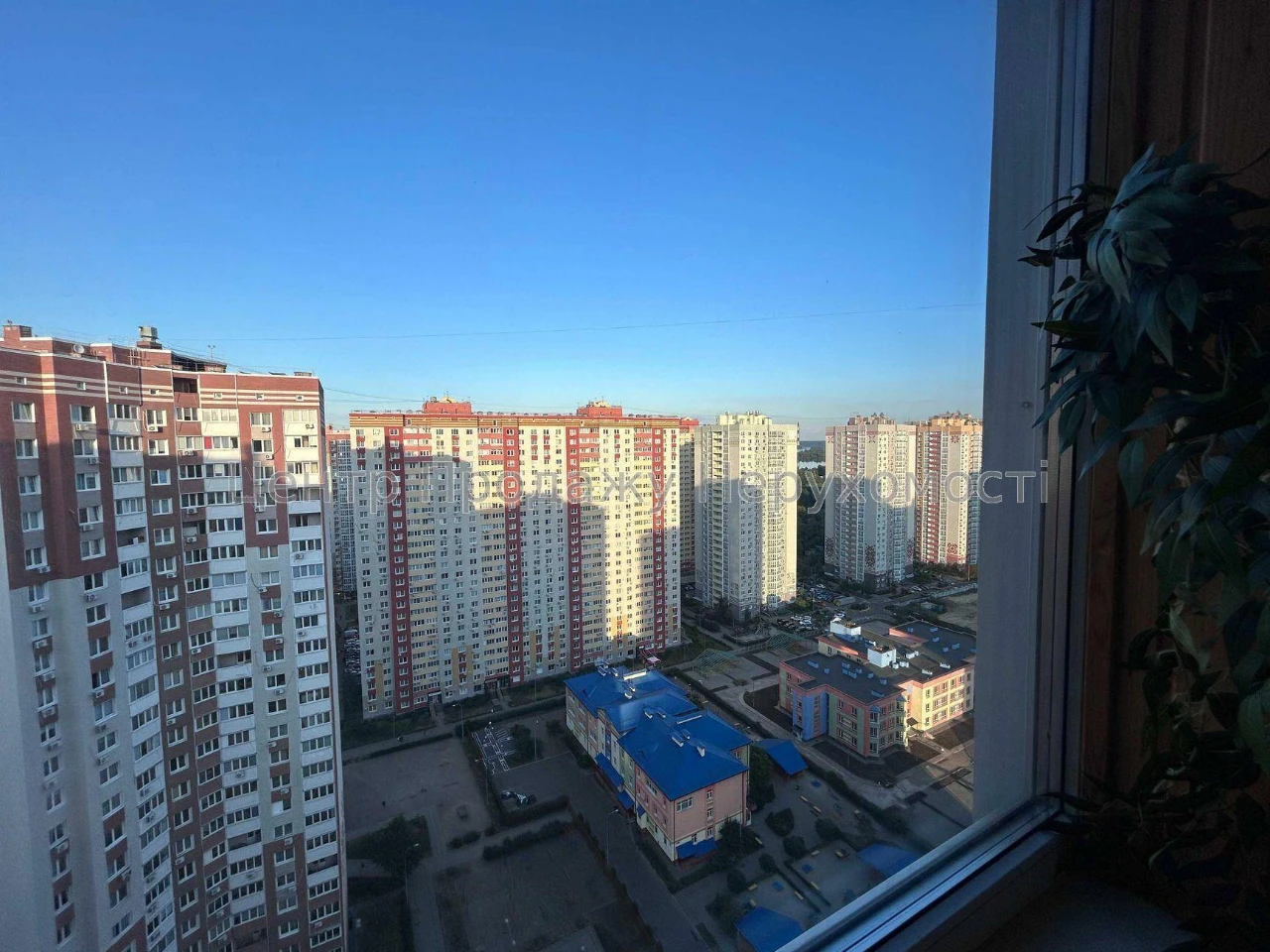 Продаж 1-кімн. квартири 40, 2 м ² на 24 поверсі в Києві!