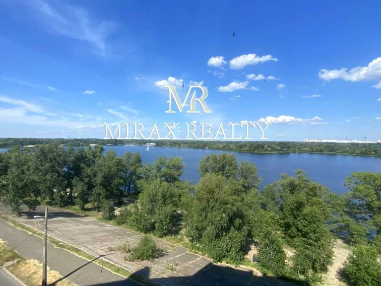 Квартира. Київ, Прирічна вул.