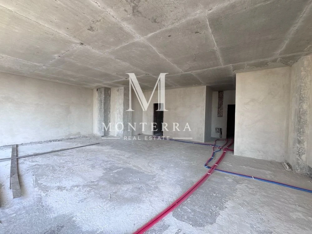 Продаж 2 кім.квартири 86м2, без ремонту в ЖК Новопечерські Л