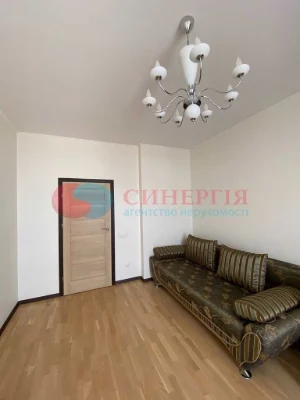 Продаж 3-кімнатної квартири 104 м², Дмитрівська вул., 80